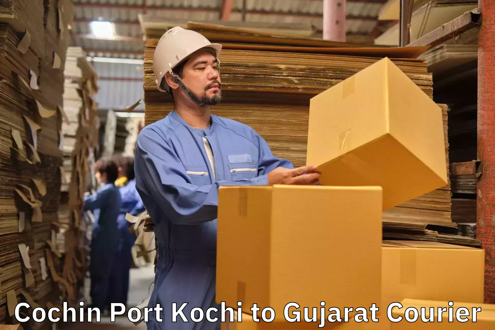 Luggage shipping estimate in Cochin Port Kochi to Rapar